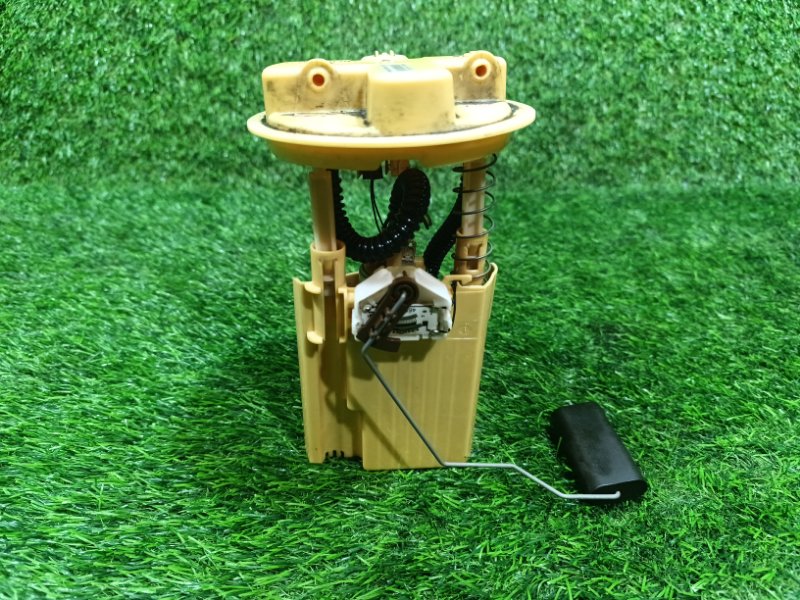 Топливный насос QM3 2014 J87 K9K