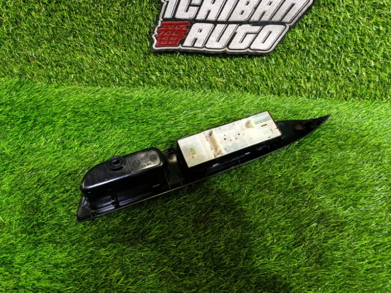 Блок упр. стеклоподьемниками передний правый MITSUBISHI EK WAGON B11W Блок упр. стеклоподьемниками передний правый MITSUBISHI EK WAGON B11W