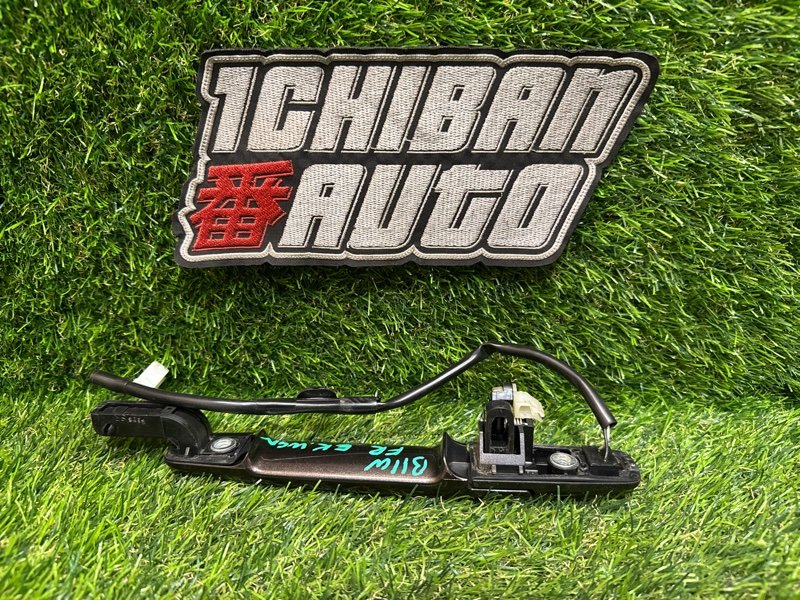 Ручка двери передняя правая EK WAGON B11W