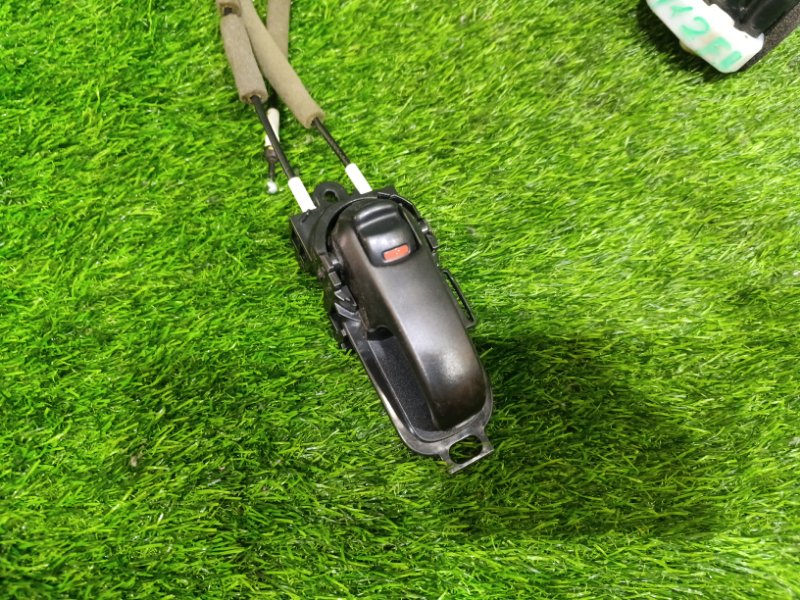 Замок двери передний правый FAMILIA VZNY12