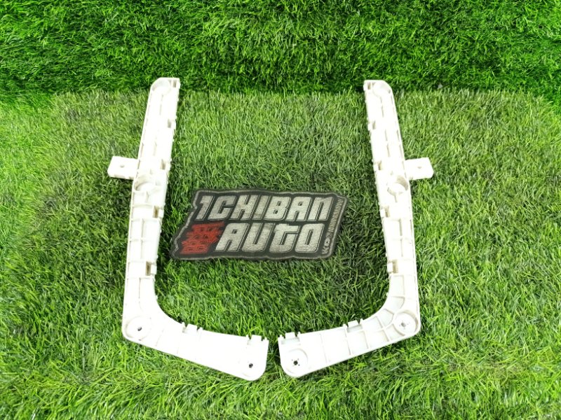 Крепление бампера заднее MITSUBISHI DELICA D:5 CV5W 6410A661 контрактная