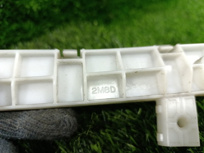 Крепление бампера заднее DELICA D:5 CV5W