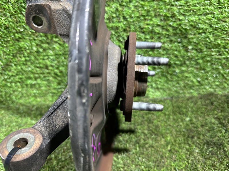 Ступица передняя правая TRAX 2013 U200 LUV