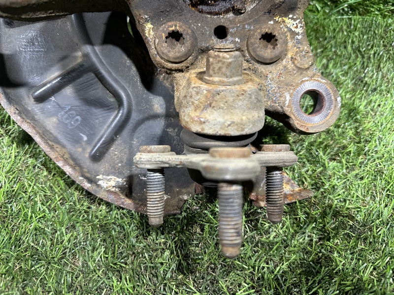 Ступица передняя левая GOLF 2009 5K1 CAVD