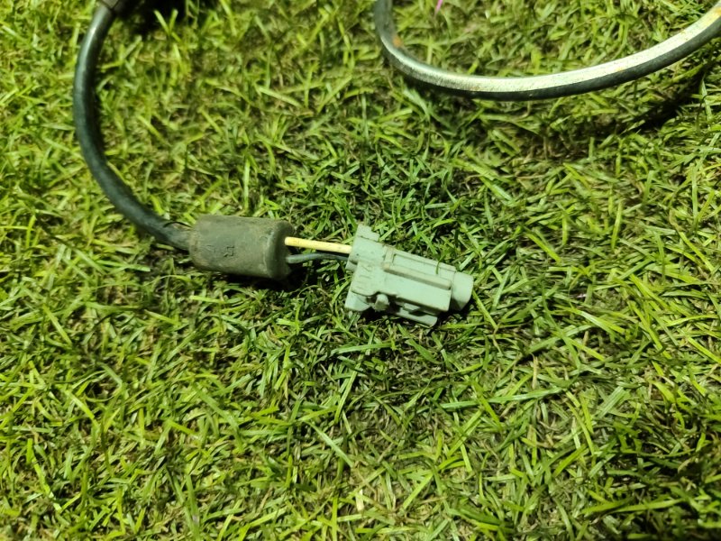 Датчик abs передний правый LEGACY BP5 EJ20X