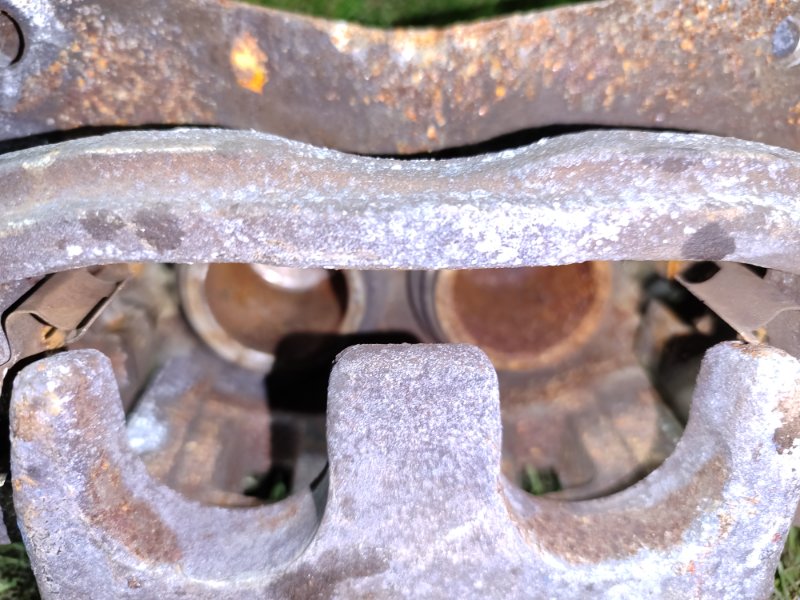 Суппорт правый передний для SUBARU OUTBACK BR9 5 ракурс Суппорт правый передний для SUBARU OUTBACK BR9 5 ракурс
