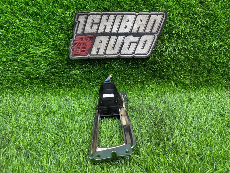 Кнопка стояночного тормоза 5-SERIES 2011 F10 N47D20C