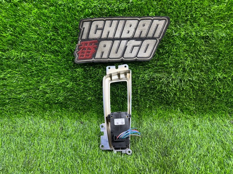 Кнопка стояночного тормоза BMW 7-SERIES F02 N54B30