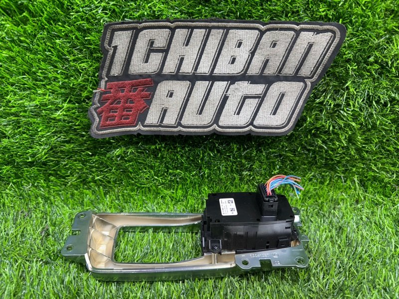 Кнопка стояночного тормоза 7-SERIES 2011 F02 N54B30