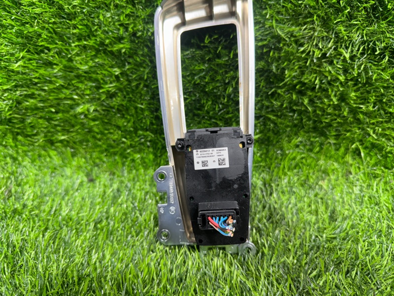 Кнопка стояночного тормоза X3 2010 F25 N47D20C Кнопка стояночного тормоза X3 2010 F25 N47D20C