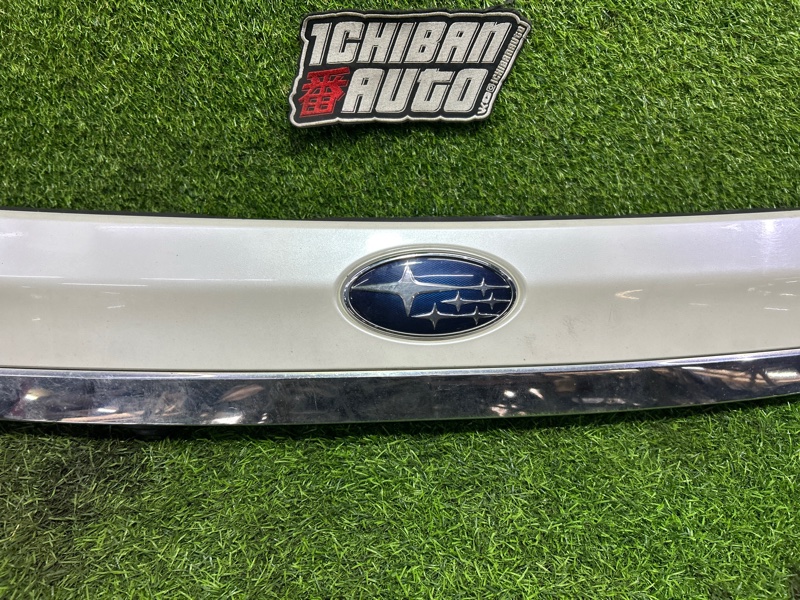 Накладка 5-й двери SUBARU EXIGA YA5