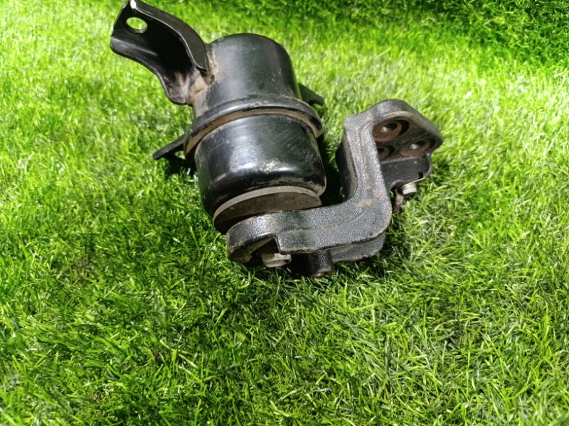 Подушка двигателя передняя правая COLT Z21W 4A90 Подушка двигателя передняя правая COLT Z21W 4A90