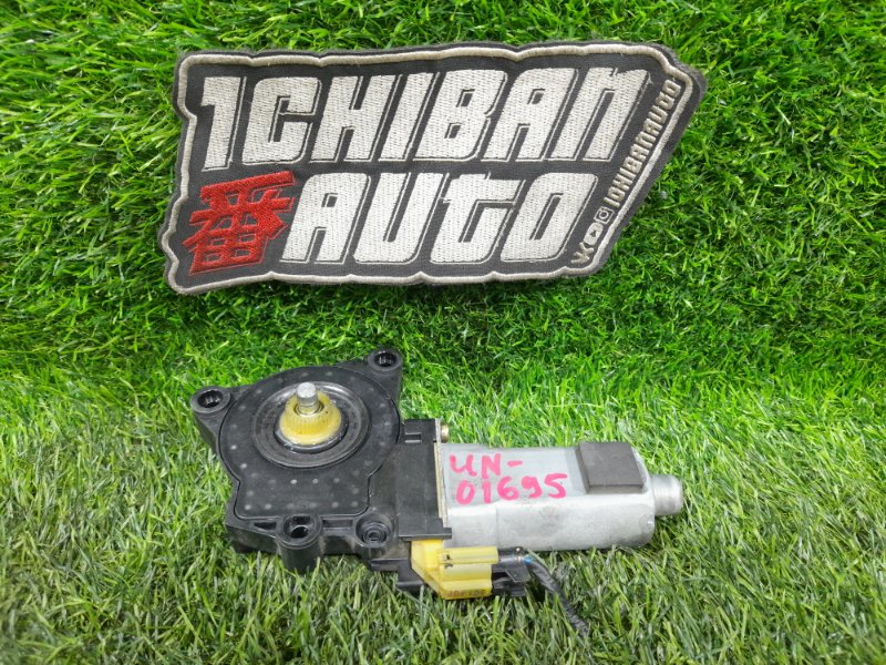 Мотор стеклоподъемника передний левый KIA CARENS 2006 FG L4KA 824501D000 контрактная