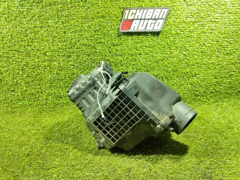 Корпус воздушного фильтра EQ900 2015 HI G6DN Корпус воздушного фильтра EQ900 2015 HI G6DN