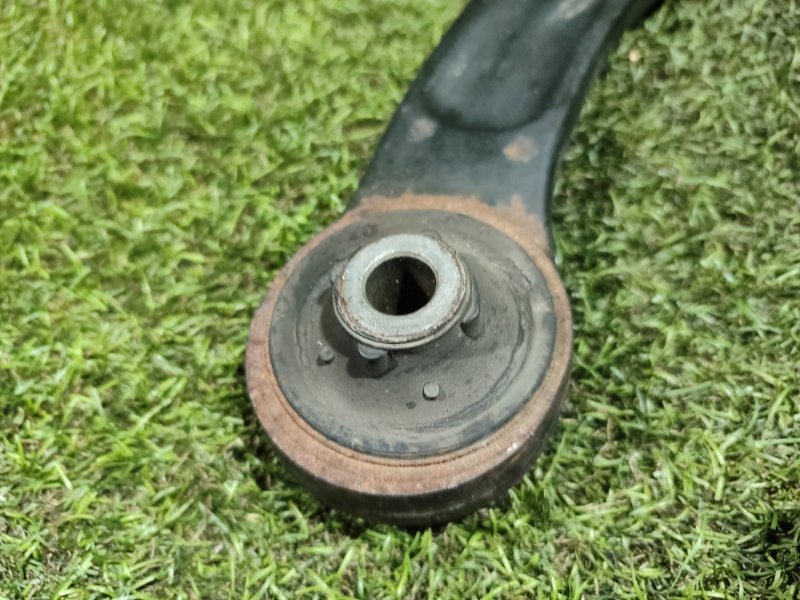 Рычаг передний правый 3008 2014 T84 DV6C