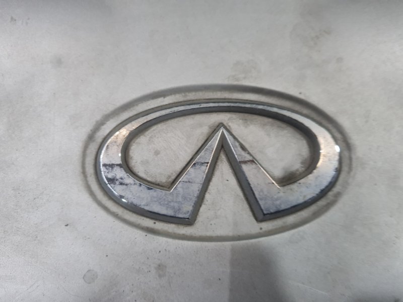 Крышка двс декоративная FX45 2005 S50 VK45DE