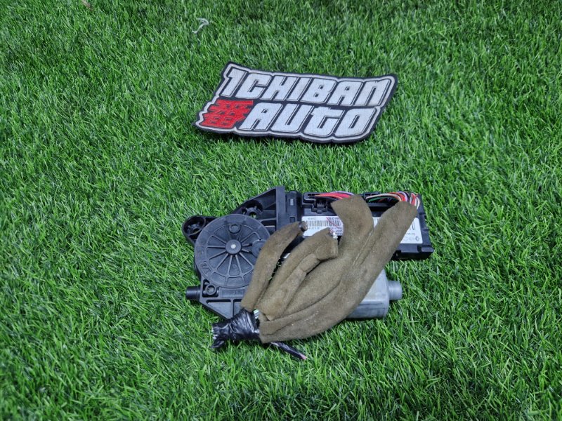 Мотор стеклоподъемника передний левый SM3 2010 L38 H4M