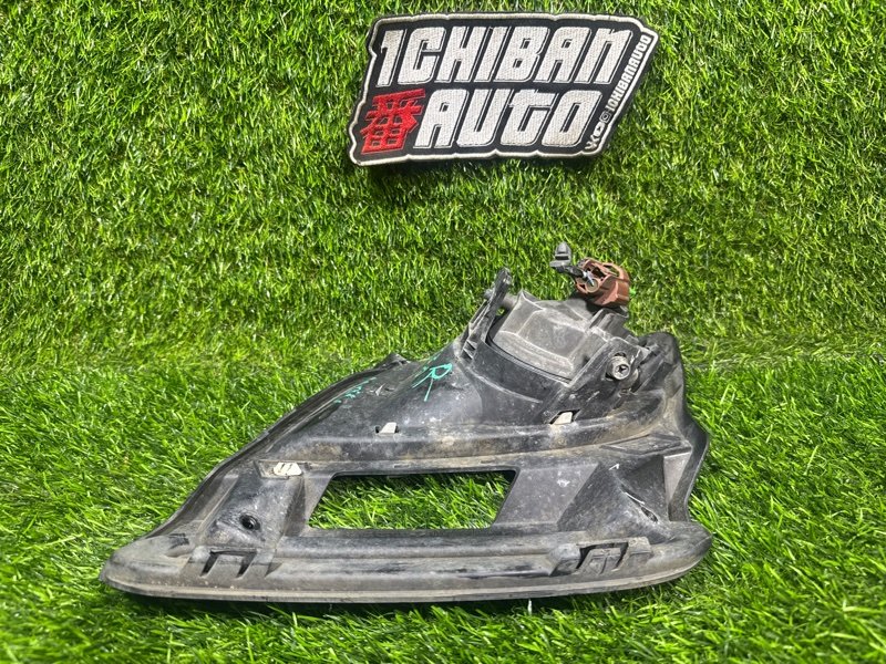 Туманка передняя правая MPV LY3P