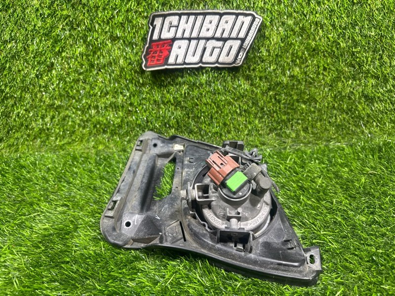 Туманка передняя правая MPV LY3P