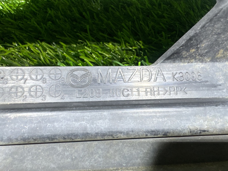 Туманка передняя правая MPV LY3P