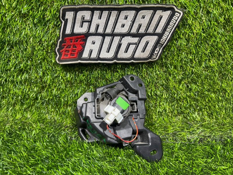 Туманка передняя правая CX-5 KE2AW Туманка передняя правая CX-5 KE2AW