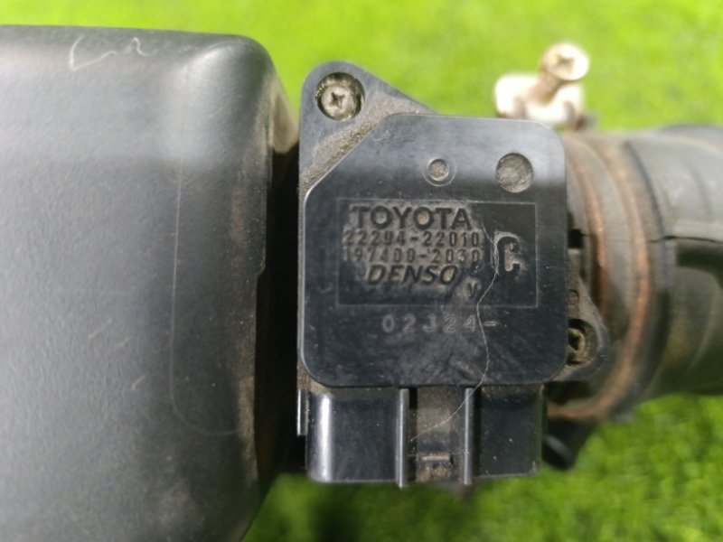 Корпус воздушного фильтра TOYOTA PORTE NNP15 1NZ-FE