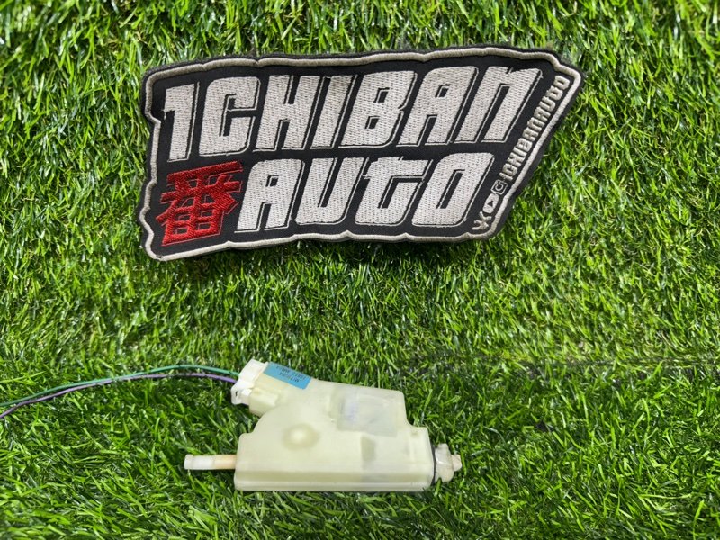 Замок лючка бензобака SKYLINE V36