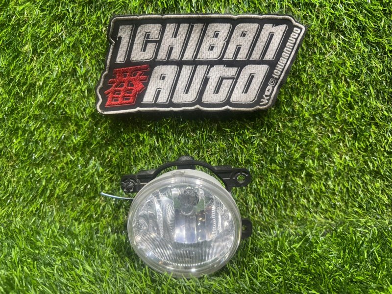 Туманка передняя SUBARU IMPREZA GP7 84501FJ000 контрактная