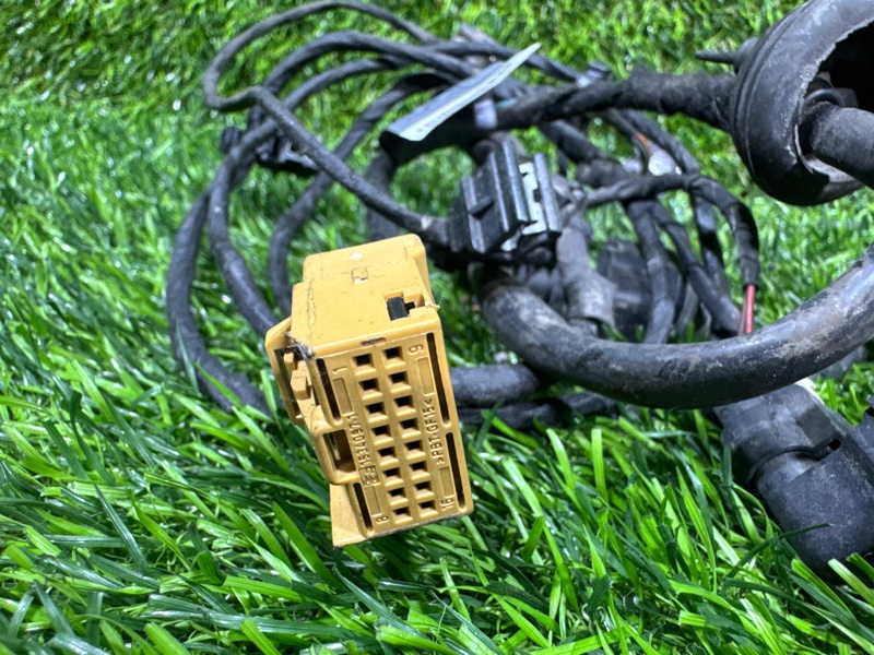 Датчик парковки задний A4 8K