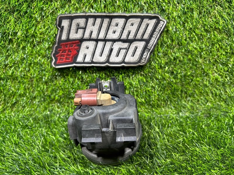 Туманка передняя правая LEGACY BR9