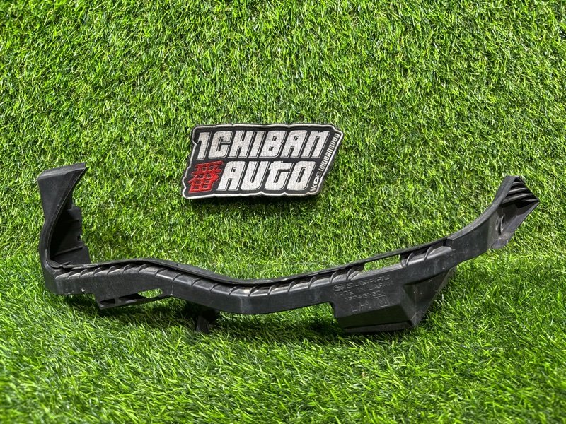 Крепление бампера переднее левое SUBARU IMPREZA GP7 57707FJ010 контрактная