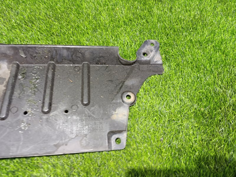 Защита двигателя OUTLANDER CW5W