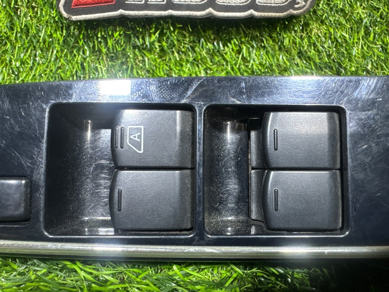 Блок упр. стеклоподьемниками передний правый EK SPACE B11A Блок упр. стеклоподьемниками передний правый EK SPACE B11A