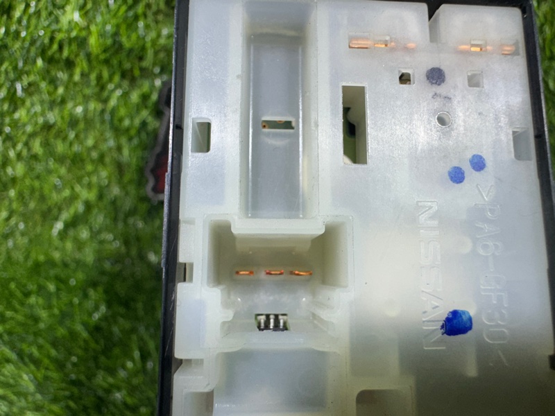 Блок упр. стеклоподьемниками передний правый EK SPACE B11A Блок упр. стеклоподьемниками передний правый EK SPACE B11A