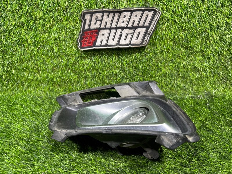 Туманка передняя правая MPV LY3P