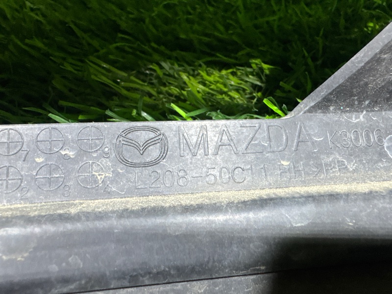 Туманка передняя правая MPV LY3P