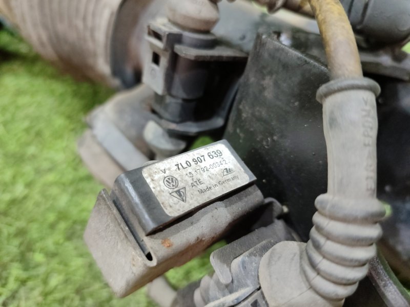 Стойка передняя правая CAYENNE 955