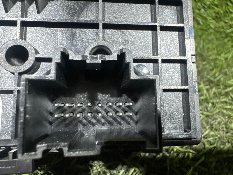 Блок управления светом WINSTORM MaXX 2010 C105 Z20S Блок управления светом WINSTORM MaXX 2010 C105 Z20S