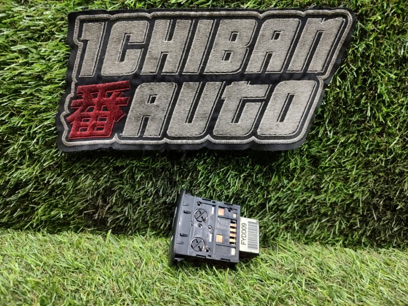 Кнопка открывания багажника SORENTO BL Кнопка открывания багажника SORENTO BL