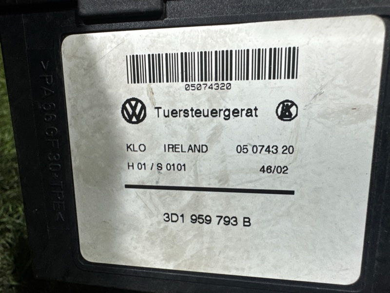 Мотор стеклоподъемника передний левый CAYENNE 955 Мотор стеклоподъемника передний левый CAYENNE 955