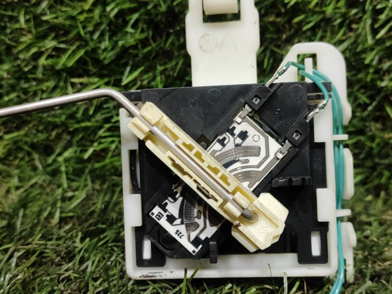 Датчик уровня топлива правый CAYENNE 955