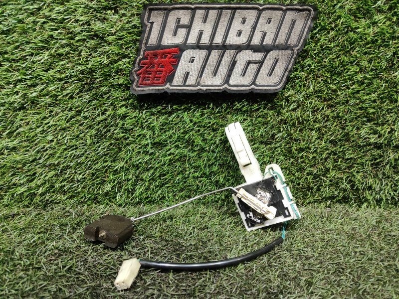 Датчик уровня топлива левый PORSCHE CAYENNE 955 95562080500 контрактная