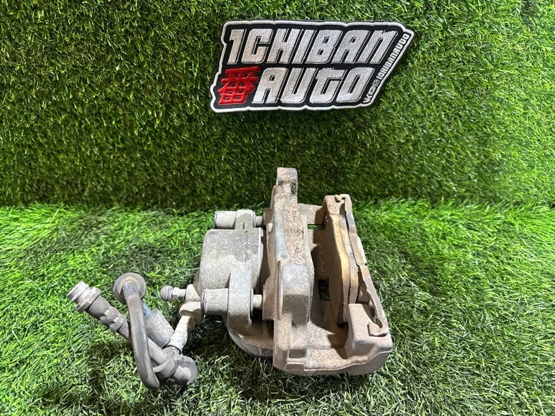 Суппорт левый передний для VOLVO S60 FB416, 36051713 8 ракурс Суппорт левый передний для VOLVO S60 FB416, 36051713 8 ракурс