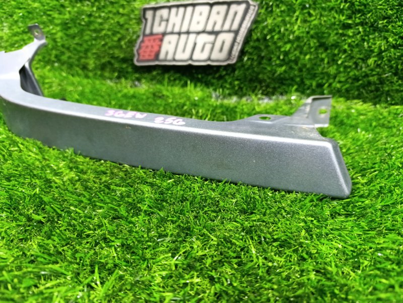 Планка под фары передняя правая MAZDA BONGO FRIENDEE SGEW