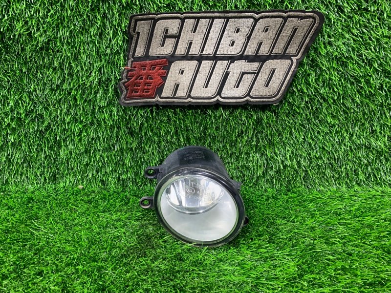 Туманка передняя правая TOYOTA BB QNC21 81210-0D041 контрактная