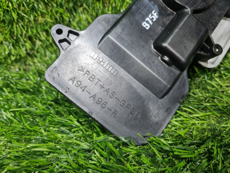 Замок двери передний правый VERISA DC5W ZJ-VE