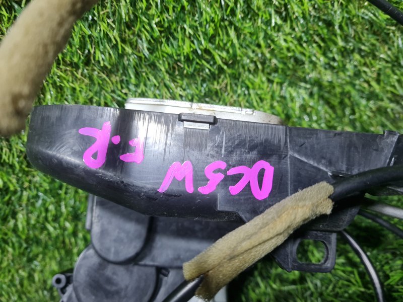 Замок двери передний правый MAZDA VERISA DC5W ZJ-VE