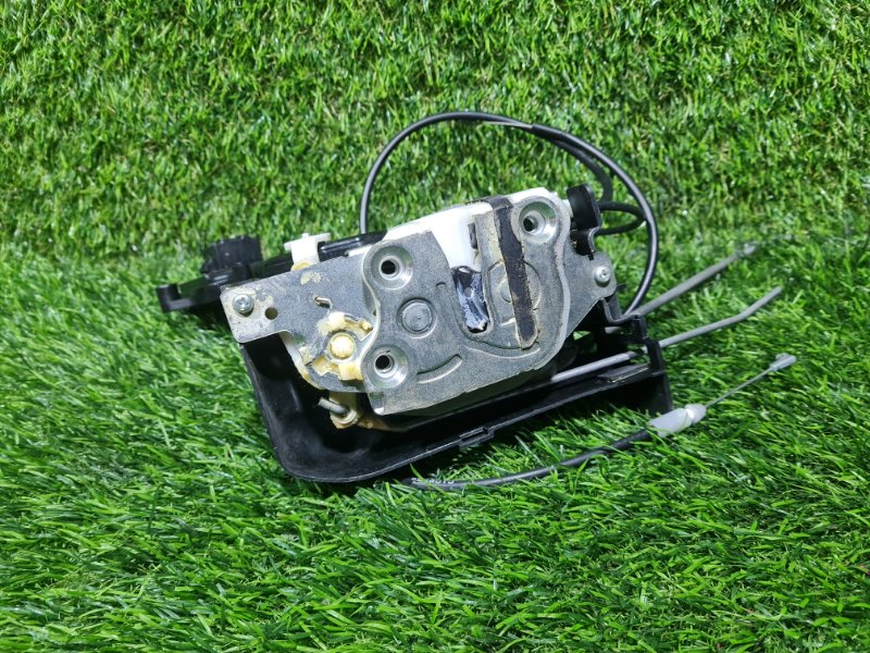 Замок двери передний правый VERISA DC5W ZJ-VE