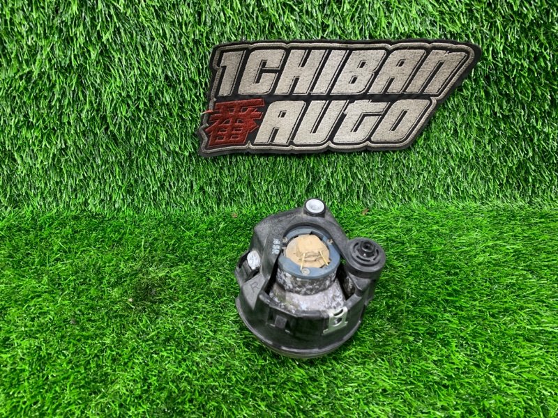 Туманка передняя правая LEGACY B4 BL5