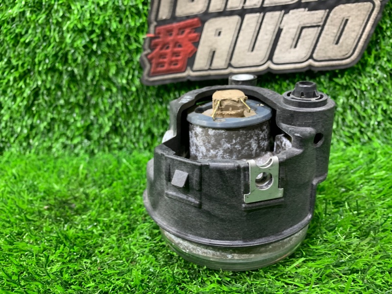 Туманка передняя правая LEGACY B4 BL5